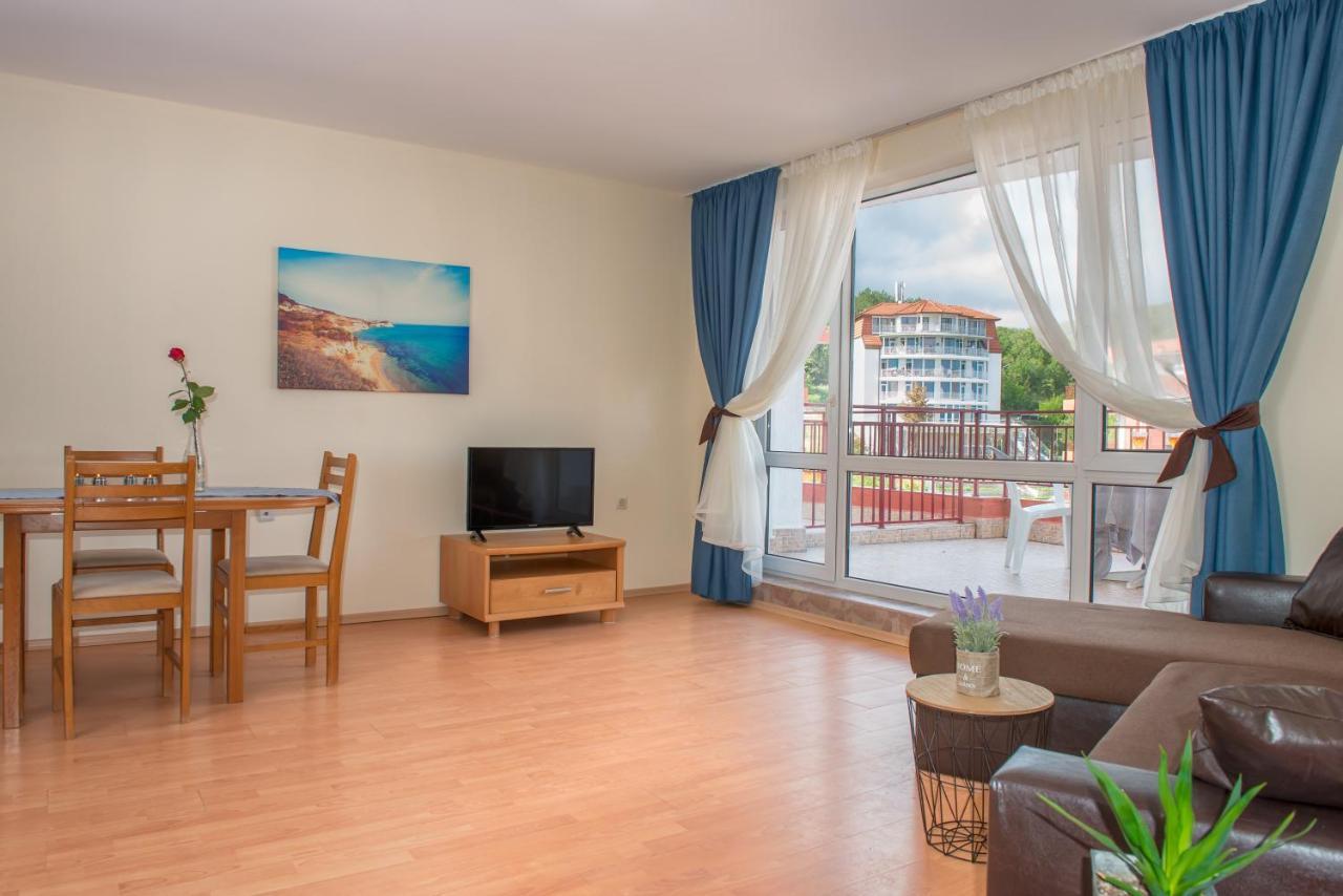 Privilege Beach Apartments Święty Włas Zewnętrze zdjęcie