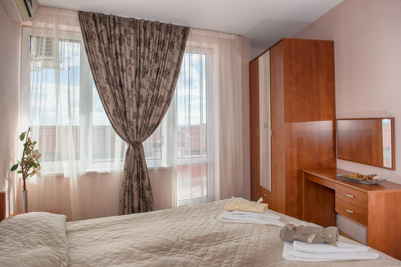 Privilege Beach Apartments Święty Włas Zewnętrze zdjęcie