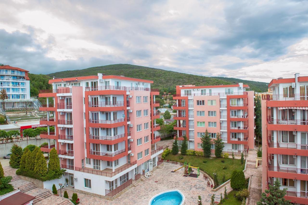 Privilege Beach Apartments Święty Włas Zewnętrze zdjęcie