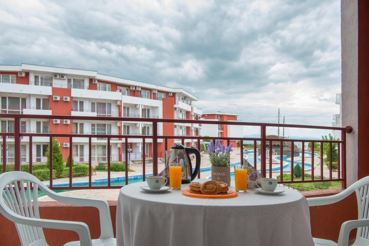 Privilege Beach Apartments Święty Włas Zewnętrze zdjęcie