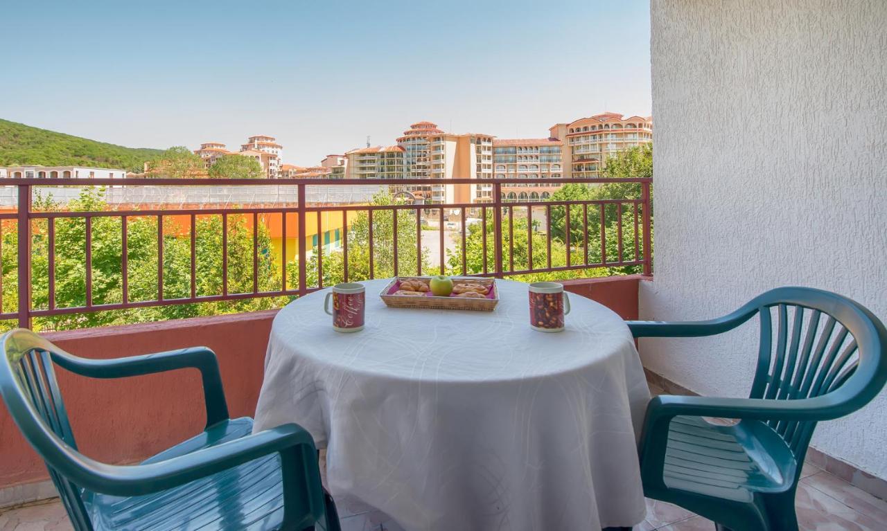Privilege Beach Apartments Święty Włas Zewnętrze zdjęcie