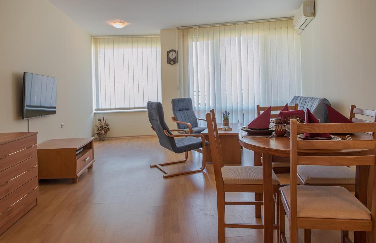 Privilege Beach Apartments Święty Włas Zewnętrze zdjęcie
