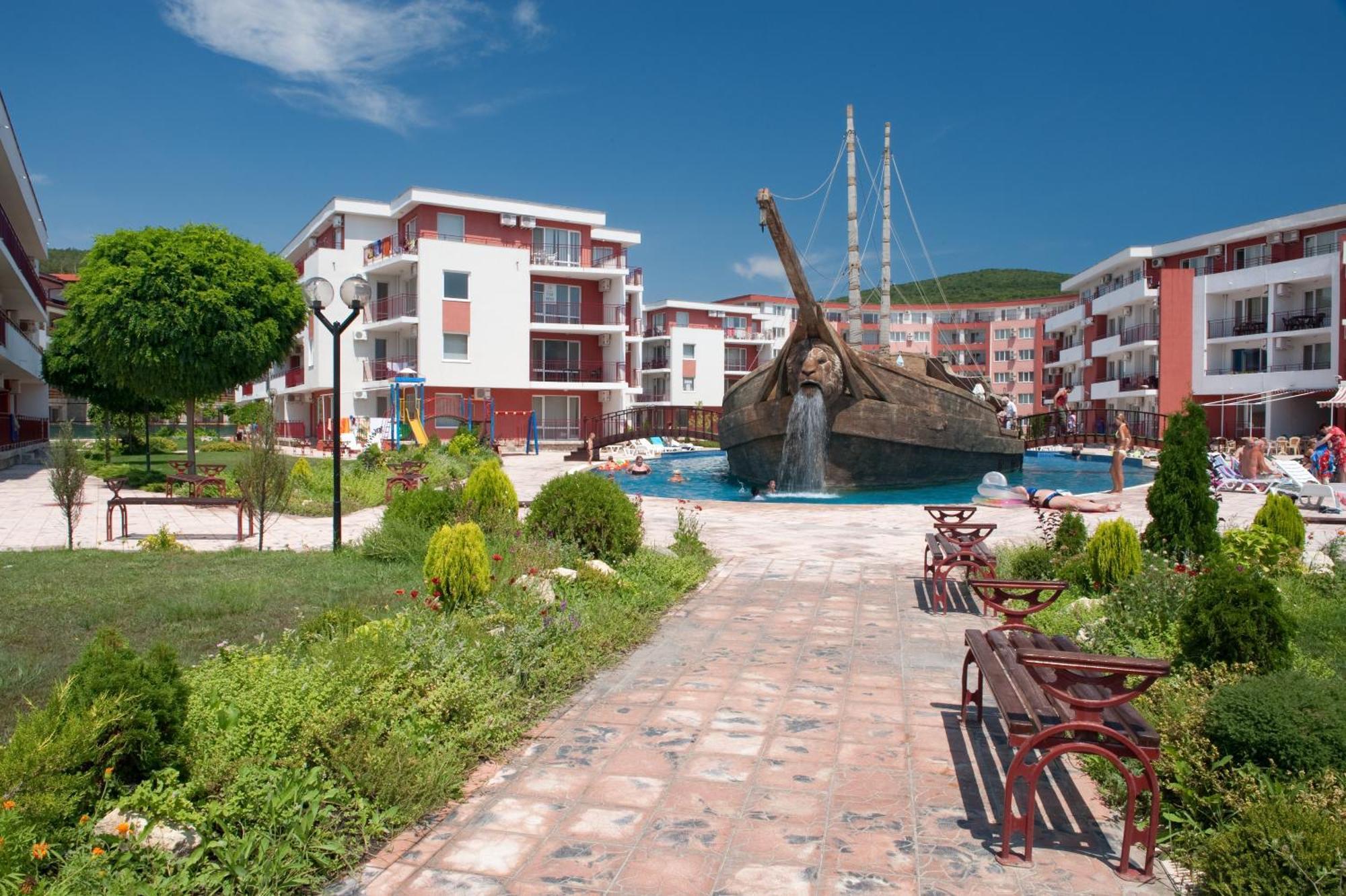 Privilege Beach Apartments Święty Włas Zewnętrze zdjęcie